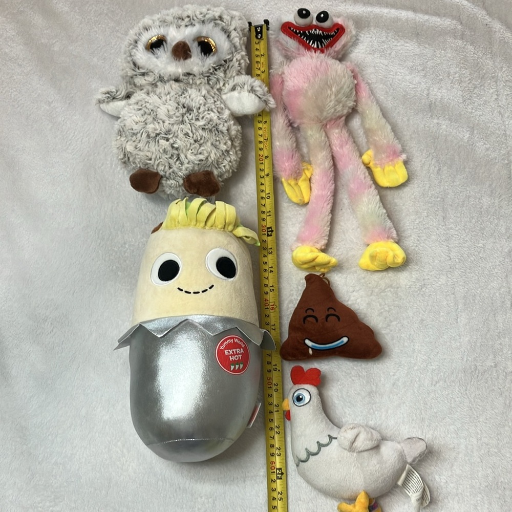 🧸Bundle of random Plushies - Picture 6 of 6